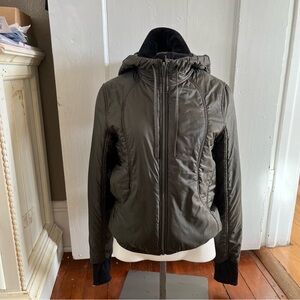 Lululemon Scuba Glyde Dark Olive Primaloft Jacket Sherpa Lined Size 4